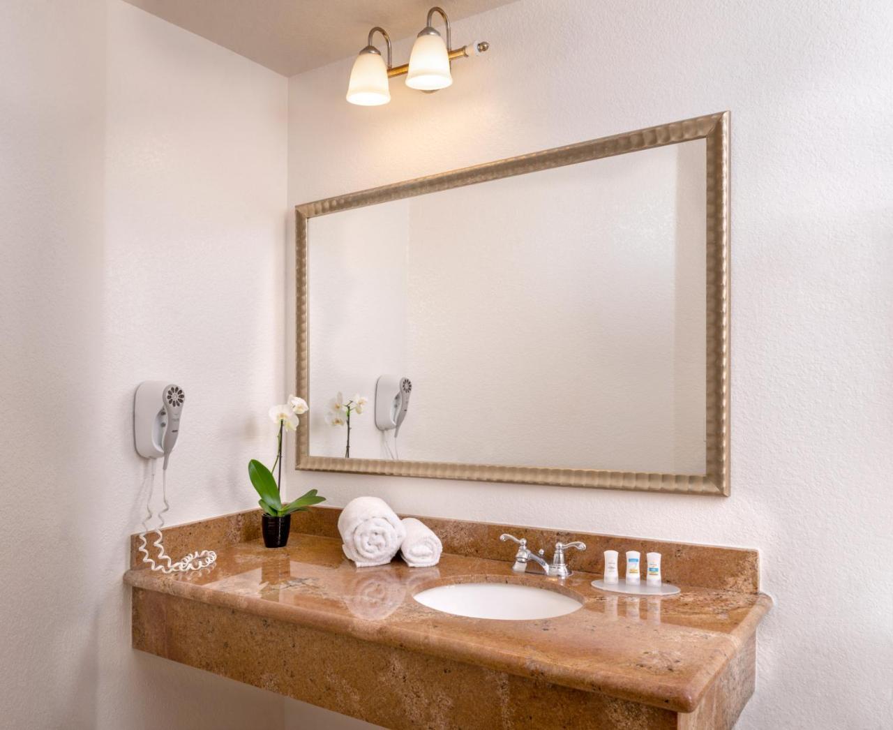 Beachfront Inn And Suites At Dana Point Exteriör bild